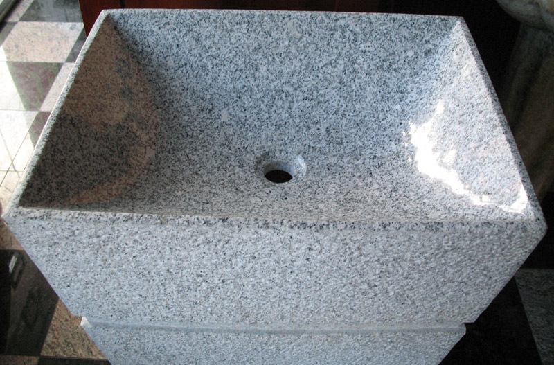 <b>Grey Granite Basin</b>