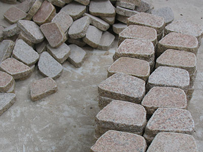 Golden Yellow Tumbled Cube Stone